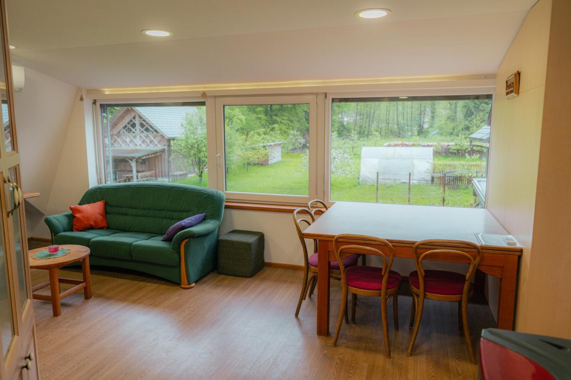 Country Retreat, Near Ljubljana City, Apartma Na Vasi, Blizu Mesta Ljubljana Lejlighed Medvode Eksteriør billede
